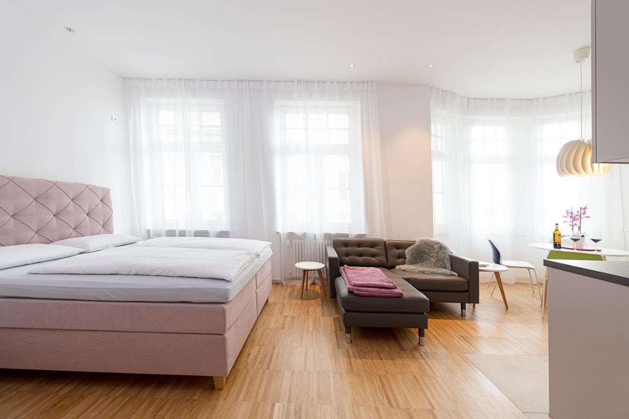 Leonardo Apartment *